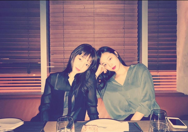 Ungkapan Kesedihan Goo Hara Unggah Foto Bersama Sulli
