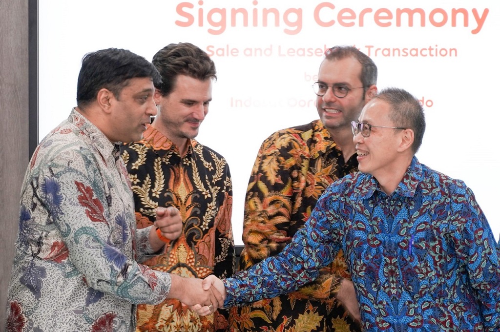 Indosat Ooredoo mengumumkan perjanjian jual beli dengan PT Dayamitra Telekomunikasi dan PT Profesional Telekomunikasi Indonesia.