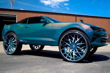 Camaro Convertible Anti-Mainstrean dengan Pelek Besar