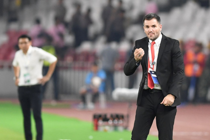 Simon McMenemy Harus Tahu Diri