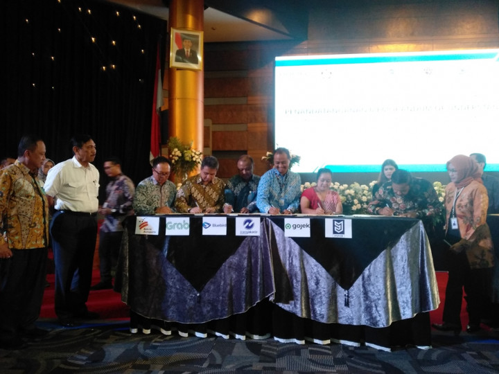 PLN Gandeng 20 Perusahaan Bangun SPBU Kendaraan Listrik