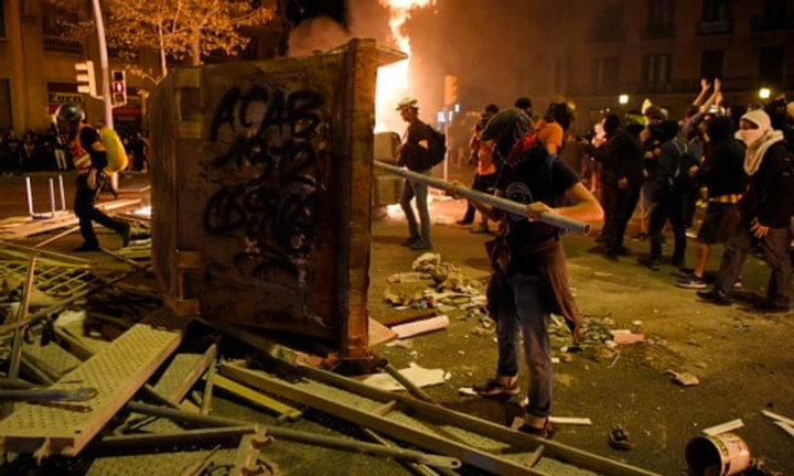 Barcelona Dihadapkan Pada Aksi Massa yang Beringas