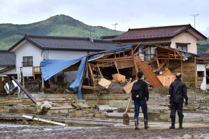 Jepang Berencana Tunda Parade Kaisar Akibat Topan Hagibis