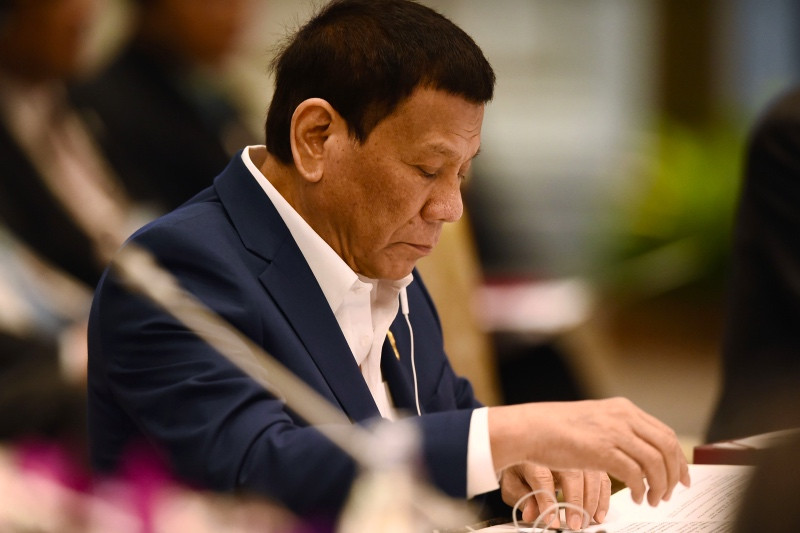 Presiden Filipina Terluka dalam Kecelakaan Sepeda Motor - Medcom.id