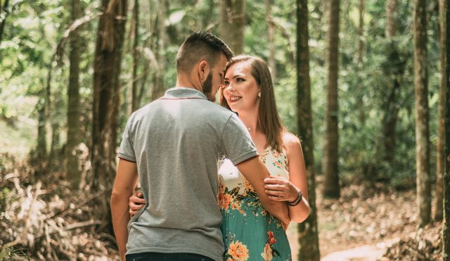 Cara Curhat tentang Hubungan Tanpa Menyakiti Pasangan