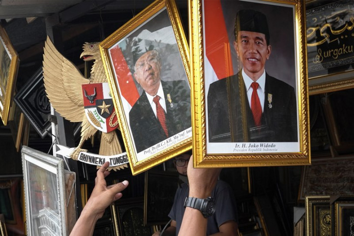 Foto Jokowi-Ma'ruf Sudah Diburu Warga