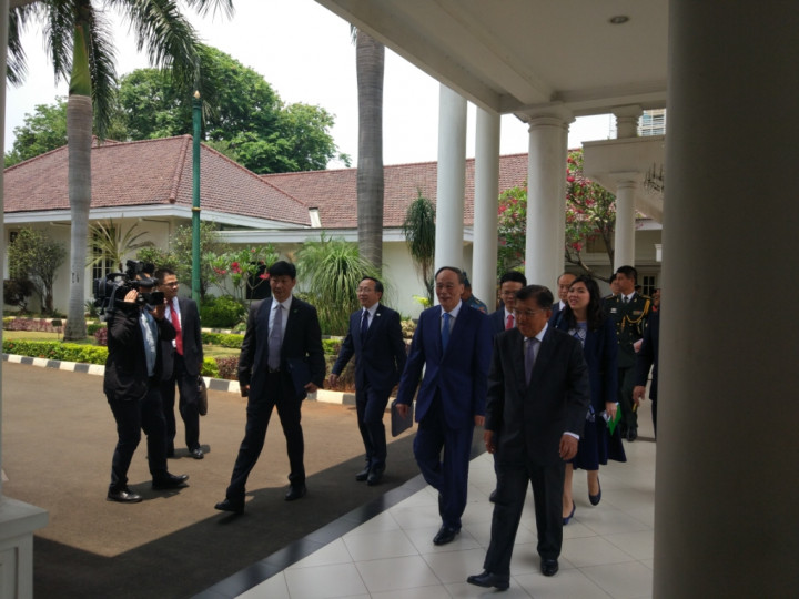 JK Jamu Wapres Tiongkok di Hari Terakhir Kerja