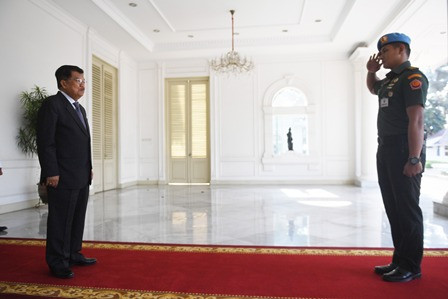 JK Mendapat <i>Standing Applause</i> dari Peserta Sidang Pelantikan