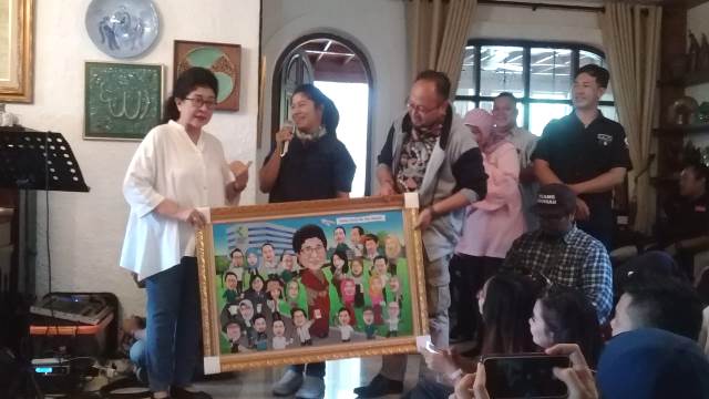 Tanggapan Nila Moeloek Soal Menkes Baru