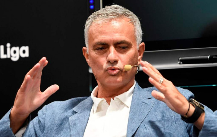 Kritik Permainan MU, Klopp Disindir Mourinho