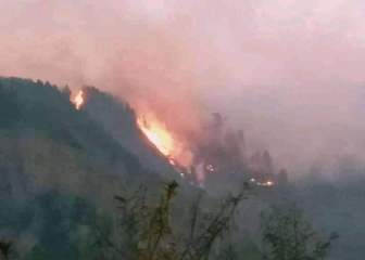 Gunung Lompobattang di Gowa Terbakar