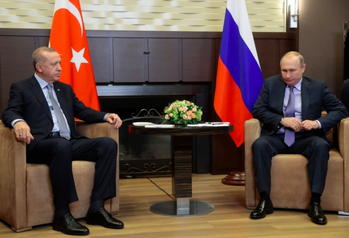 Putin-Erdogan Mulai Pembahasan Mengenai Serangan ke Kurdi