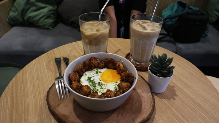 Nikmatnya Menyeruput Kopi dalam Kesunyian