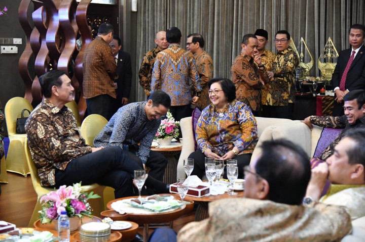 Momen Keakraban Para Menteri Kabinet Indonesia Maju