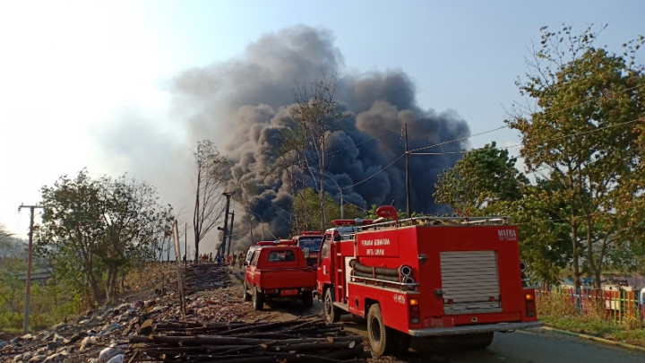 Warga Alami Kerugian Akibat Kebakaran Pipa Pertamina