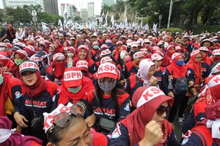 Upah Minimum Jawa Tengah Naik Rp136 Ribu