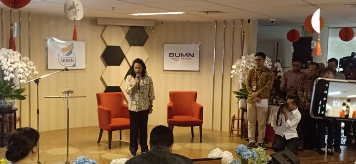 Rini Soemarno Menangis saat Sertijab