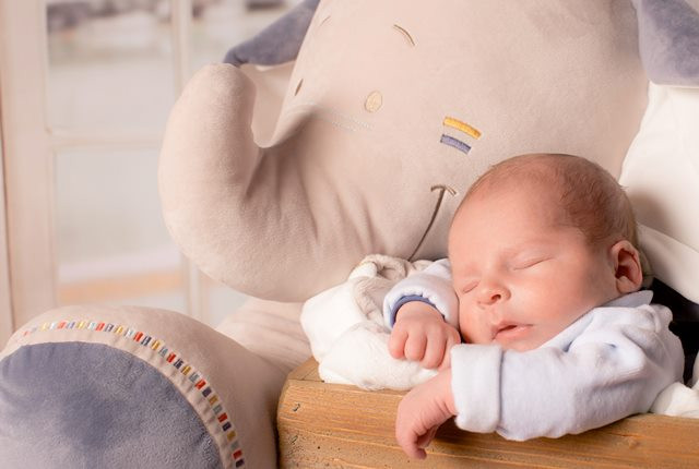 Manfaat Penundaan Pemotongan Tali Pusat Bayi