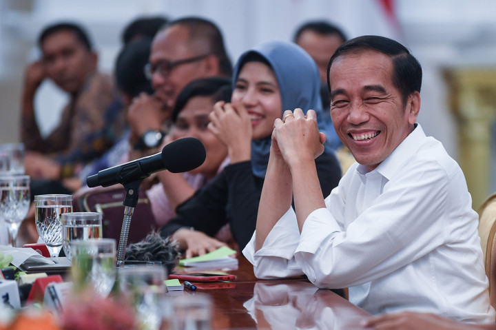 Jokowi Berdialog dengan Wartawan Kepresidenan di Istana