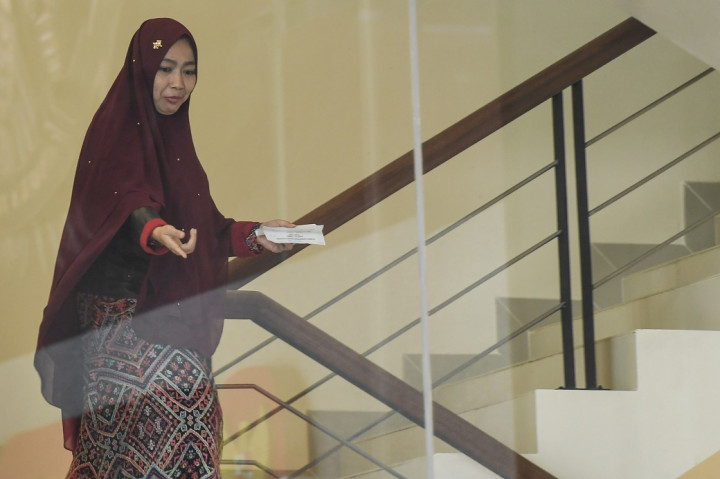 Istri Imam Nahrawi Irit Bicara Usai Diperiksa KPK