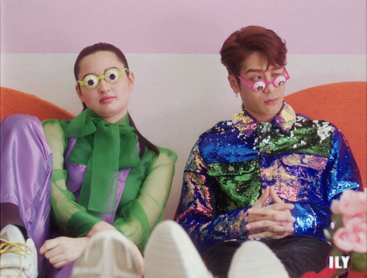 Singel I Love You 3000 II Puncaki Tangga Lagu Cina