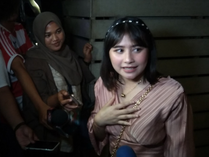 Prilly Latuconsina Percaya pada Menteri Muda