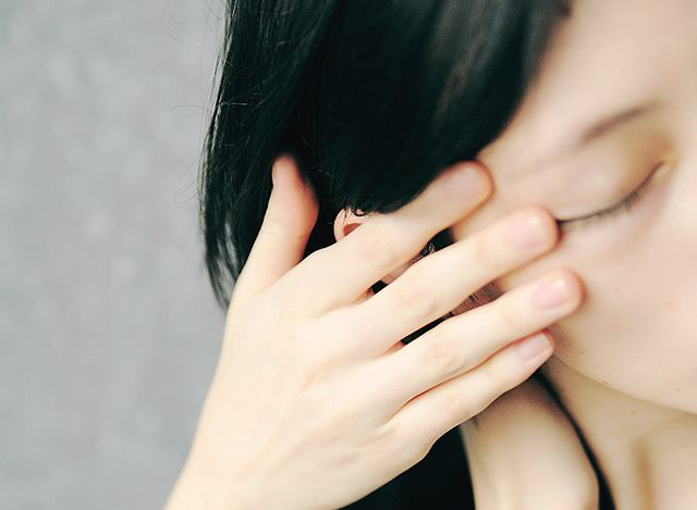 Lelah secara teratur dapat disebabkan oleh beberapa faktor salah satunya kekurangan omega-3. (Foto: Pexels.com)