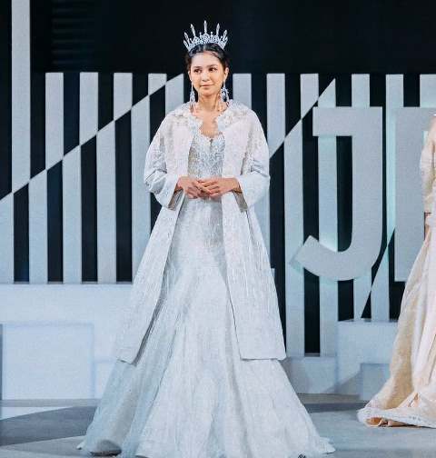 Karakter Film Maleficent hadiri Jakarta Fashion Week (JFW) 2020. (Foto: Dok. Instagram Mikha Tambayong/@miktambayong)