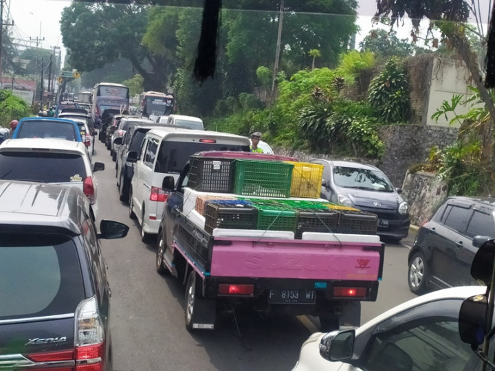 Kanalisasi 2-1 Jalur Puncak untuk Mengakomodir Masyarakat