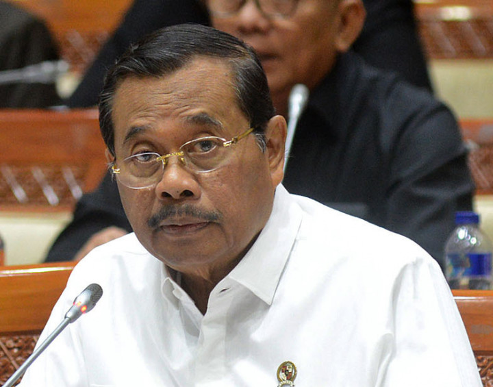 Kelakar Prasetyo Sebut Jaksa Agung Harus Berkumis