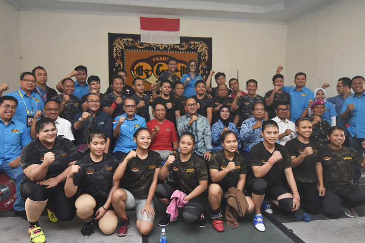 Menpora Tinjau Pelatnas Cabor Angkat Besi