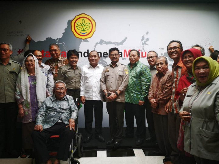 Mentan SYL Rangkul Para Senior dan Mantan Menteri