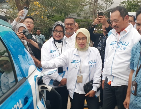 PLN Resmikan Tempat Pengisian Kendaraan Listrik di 4 Kota