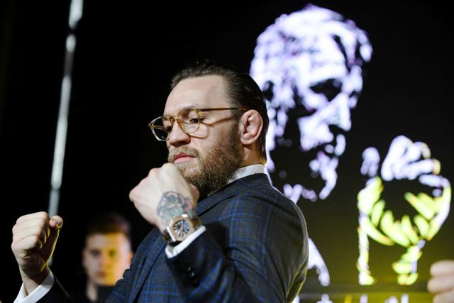 Hina Kota Asal Khabib, McGregor Ditimpuk Botol oleh Penggemar