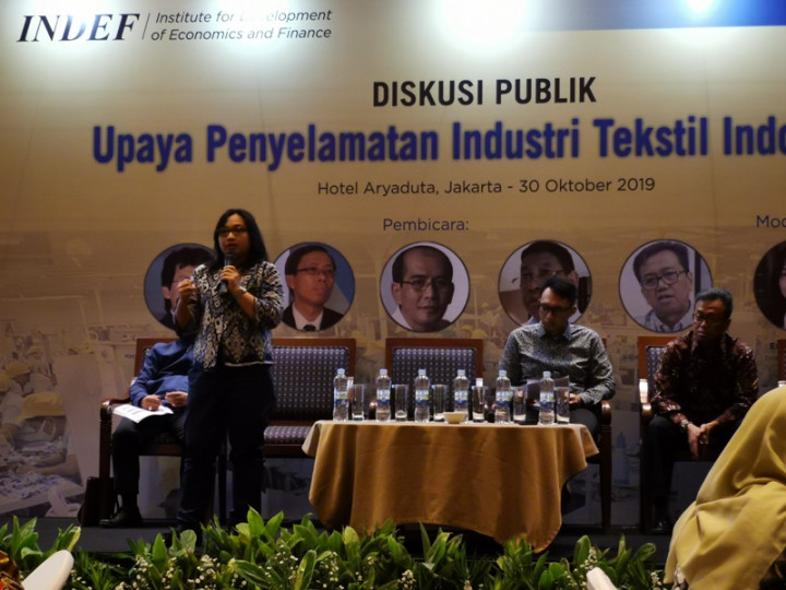 Pemerintah Perlu Revisi Total Aturan Impor Tekstil