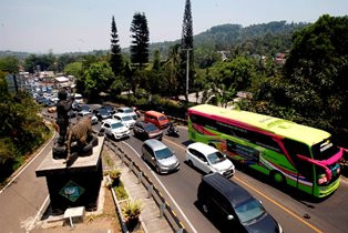 PKL Minta Dilibatkan Pembangunan <i>Rest Area</i> Puncak