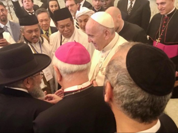 Representatives from NU, Muhammadiyah Meet with Pope Francis