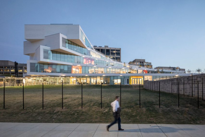 Unik, Sekolah dengan Desain Mirip Kipas