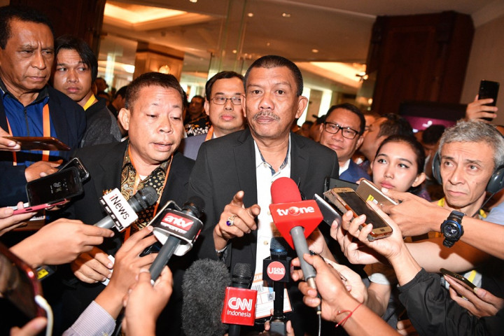 Diusir dari KLB, Enam Caketum PSSI Temui Suporter