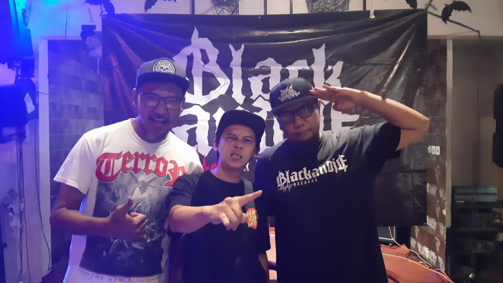 Rayakan 17 Tahun Berdiri, Dead Vertical Rilis Album 