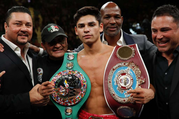 Ryan Garcia Juara Dunia Tinju Kelas Ringan Silver WBC