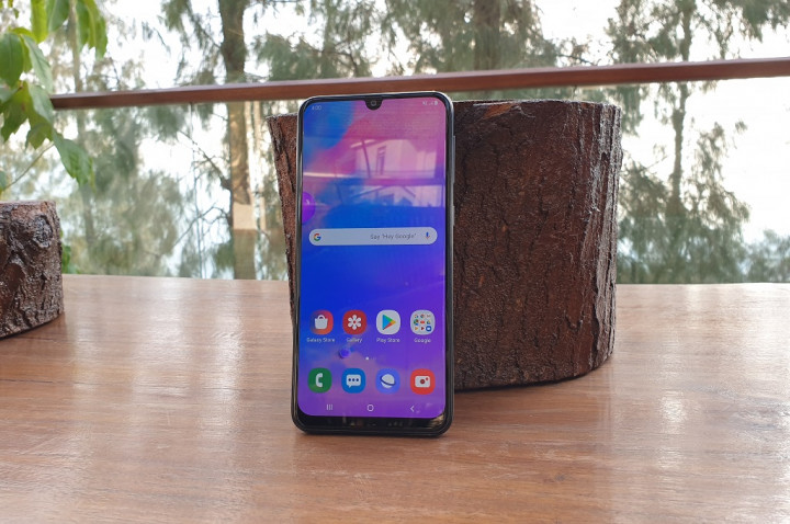Samsung Galaxy M30, Ponsel Berbaterai Andal
