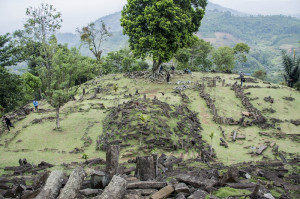 Tiga Titik Longsor di Situs Gunung Padang Diantisipasi