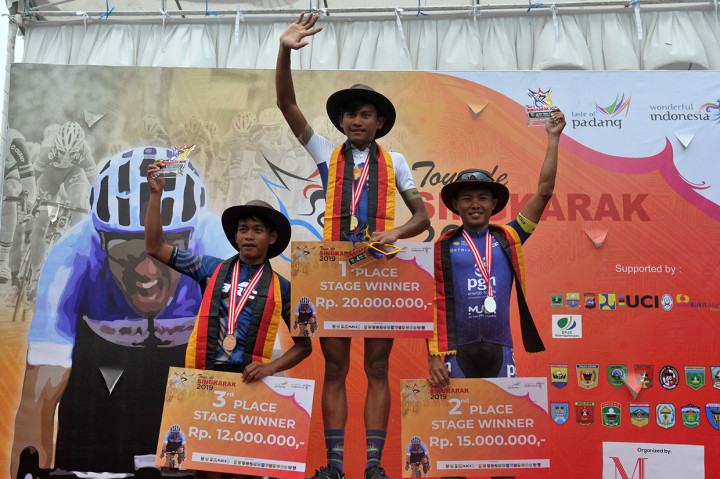 Grospe Ismael.Jr Dobrak Dominasi Jesse Ewart di Etape III TdS 2019