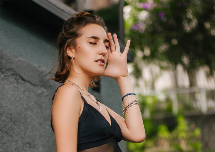 Lindungi Mata dari Polusi dengan Meminum Jus Ini