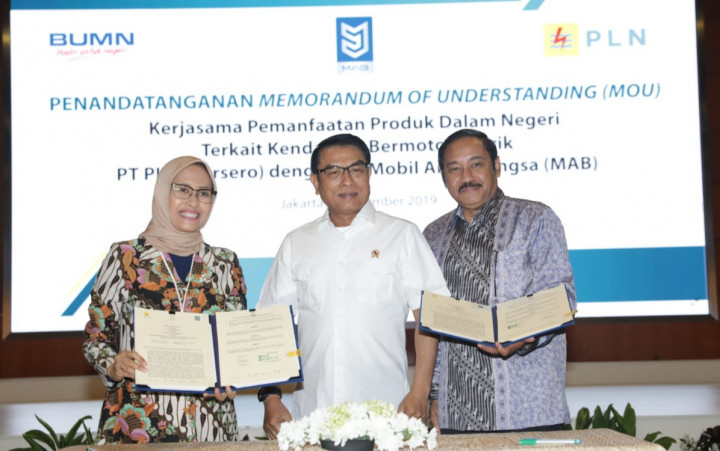 PLN Gandeng Mobil Anak Bangsa Dorong Pemanfaatan Kendaraan Listrik