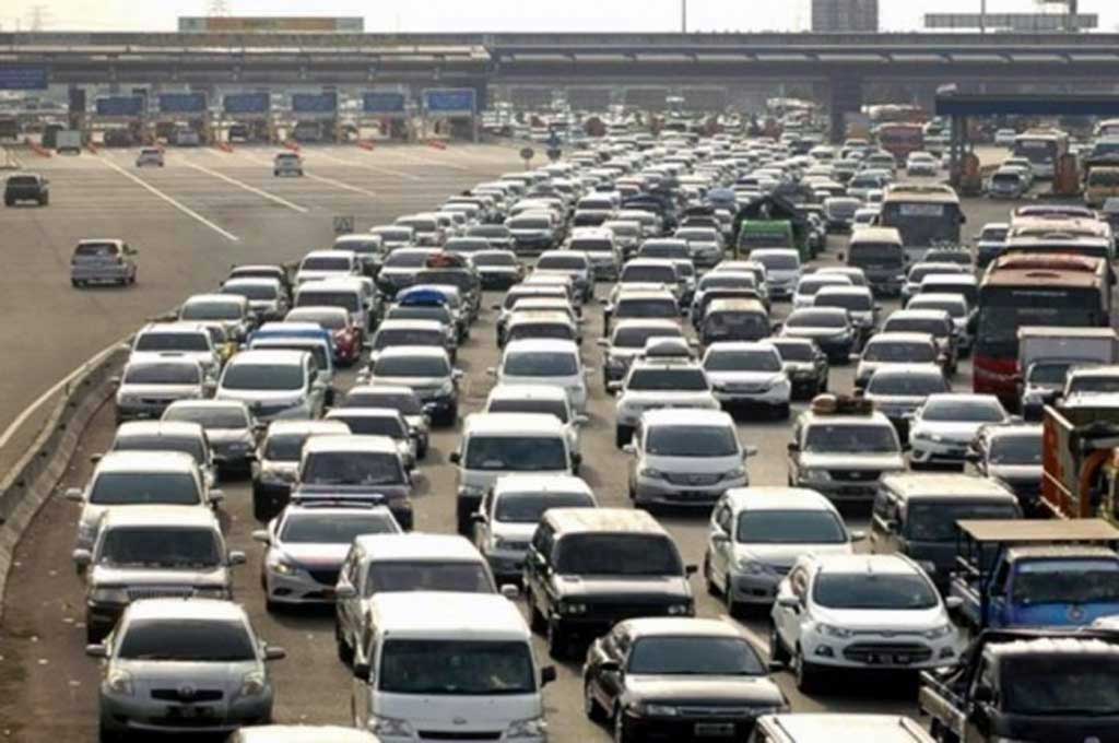 Ketahui jarak aman antar kendaraan. Dok. MTVN