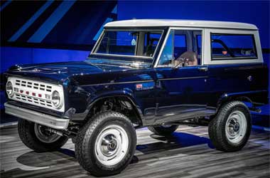 Ford Bronco Klasik, Curi Perhatian di SEMA