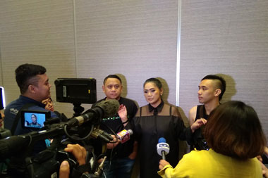 Demi Suara, Vina Panduwinata Berhenti Merokok