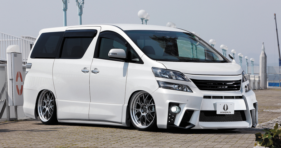 Begini Jadinya kalau Toyota Alphard  Main Body Kit Medcom id